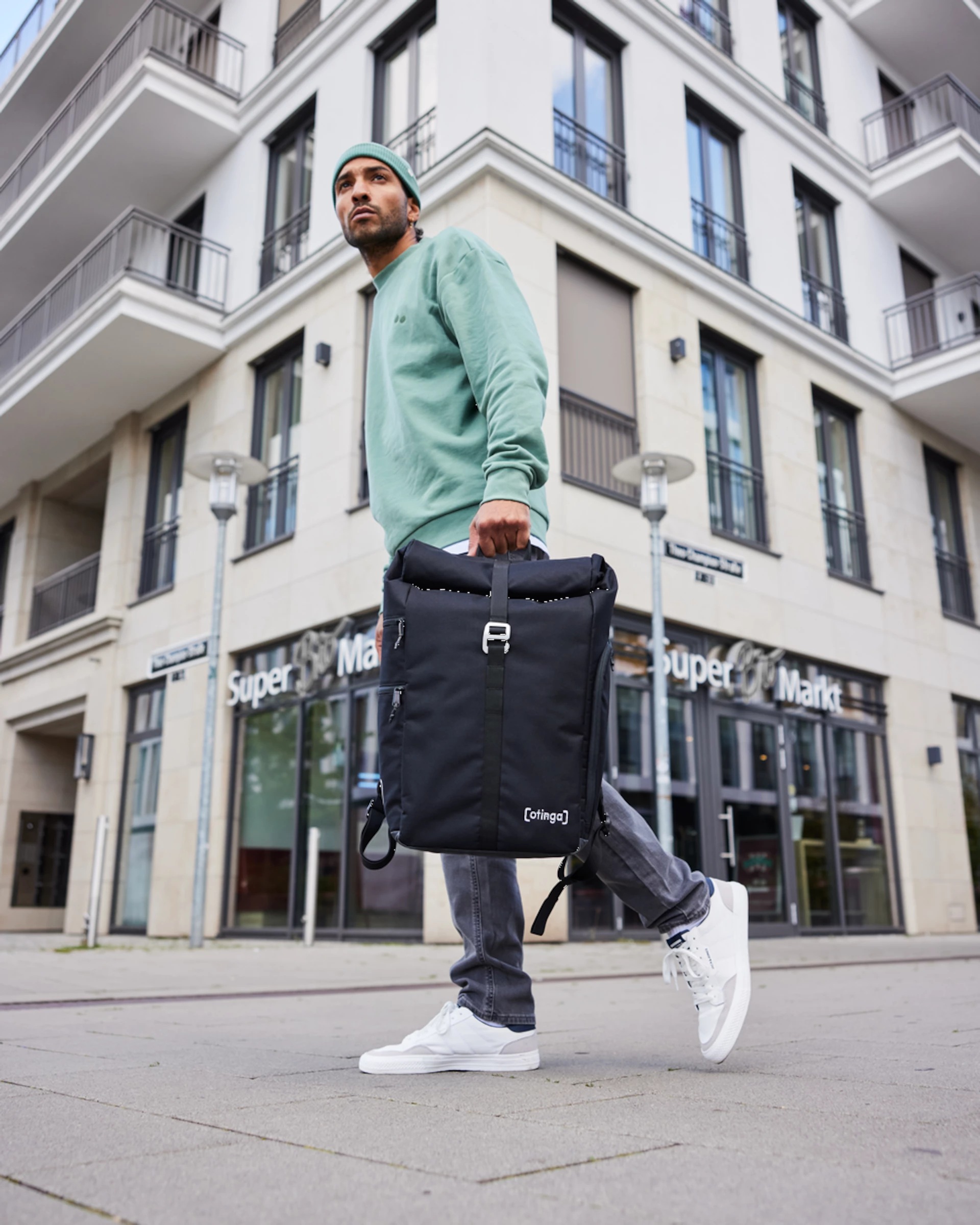 Otinga Flip Sac à Dos & Sacoche Porte-bagages 2en1 9 Otinga Flip Sac à Dos & Sacoche Porte-bagages 2en1 – Image 7