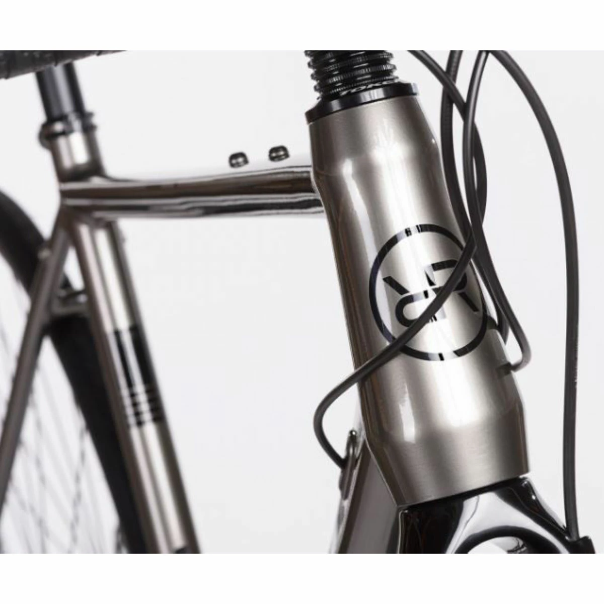 Orro Terra Gravel 105 R900 Flatbar Gravel Bike (2023) 4 Orro Terra Gravel 105 R900 Flatbar Gravel Bike (2023) – Image 2