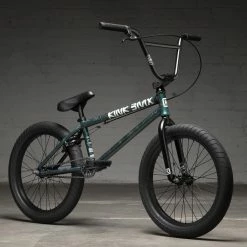 Kink Launch BMX Bike (2022) -Vélos Remise bikes 22 launch k420grn22 3q 180